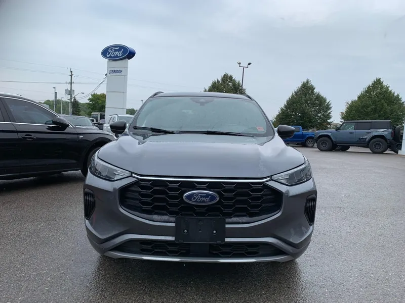 Ford Escape 2023 photo 2