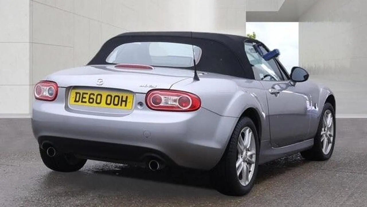 Mazda Mx-5 2010 photo 4