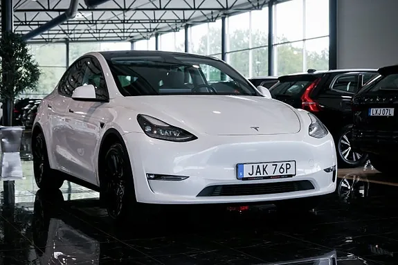 Tesla Model Y 2023 photo 3