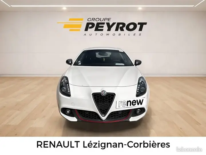Alfa Romeo Giulietta 2018 photo 2