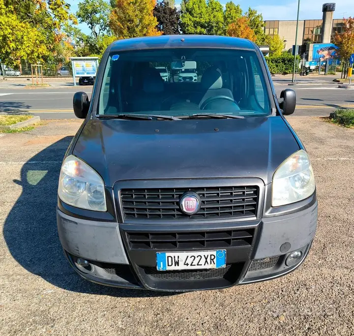Fiat Doblo 2009 photo 2