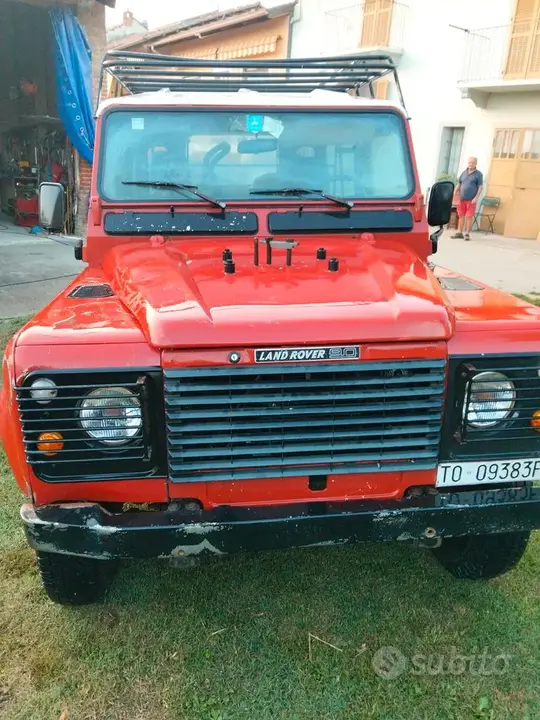 Land Rover Defender 90 1989 photo 2
