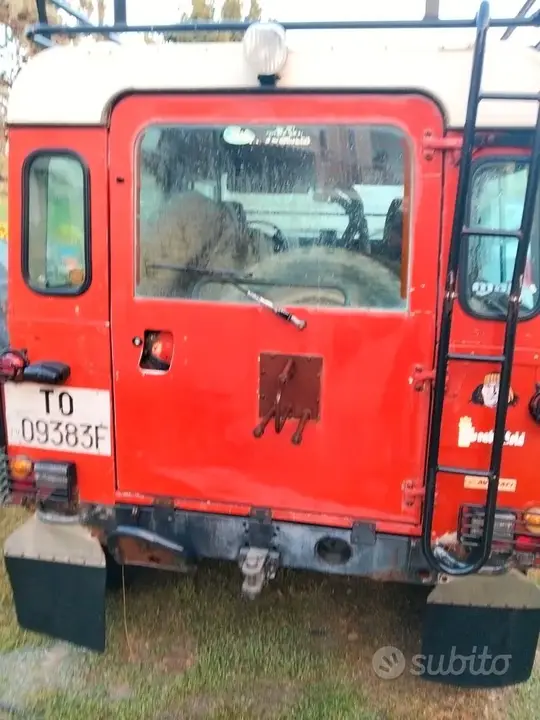 Land Rover Defender 90 1989 photo 3