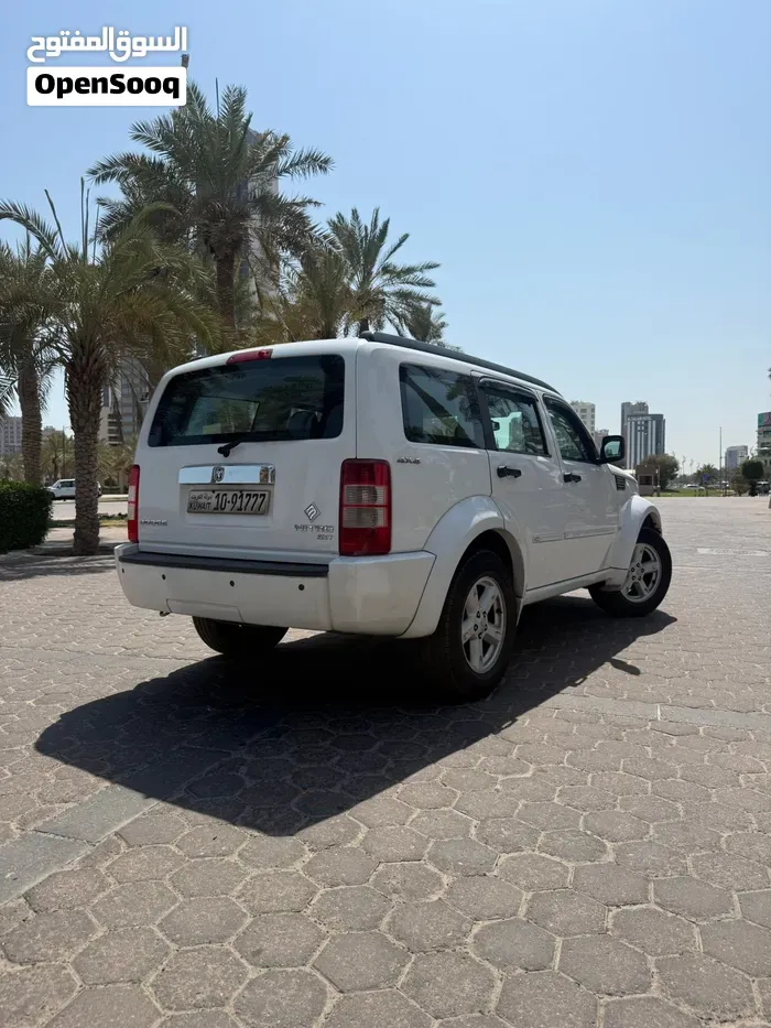 Dodge Nitro 2011 photo 3