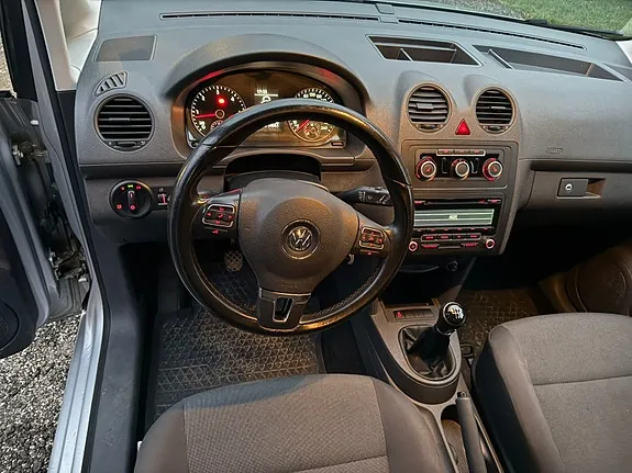 Volkswagen Caddy Maxi 2015 photo 2