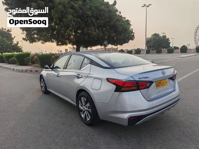 Nissan Altima 2023 photo 3