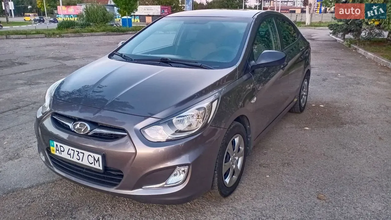 Hyundai Accent 2013 photo 3