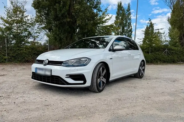 Volkswagen Golf R