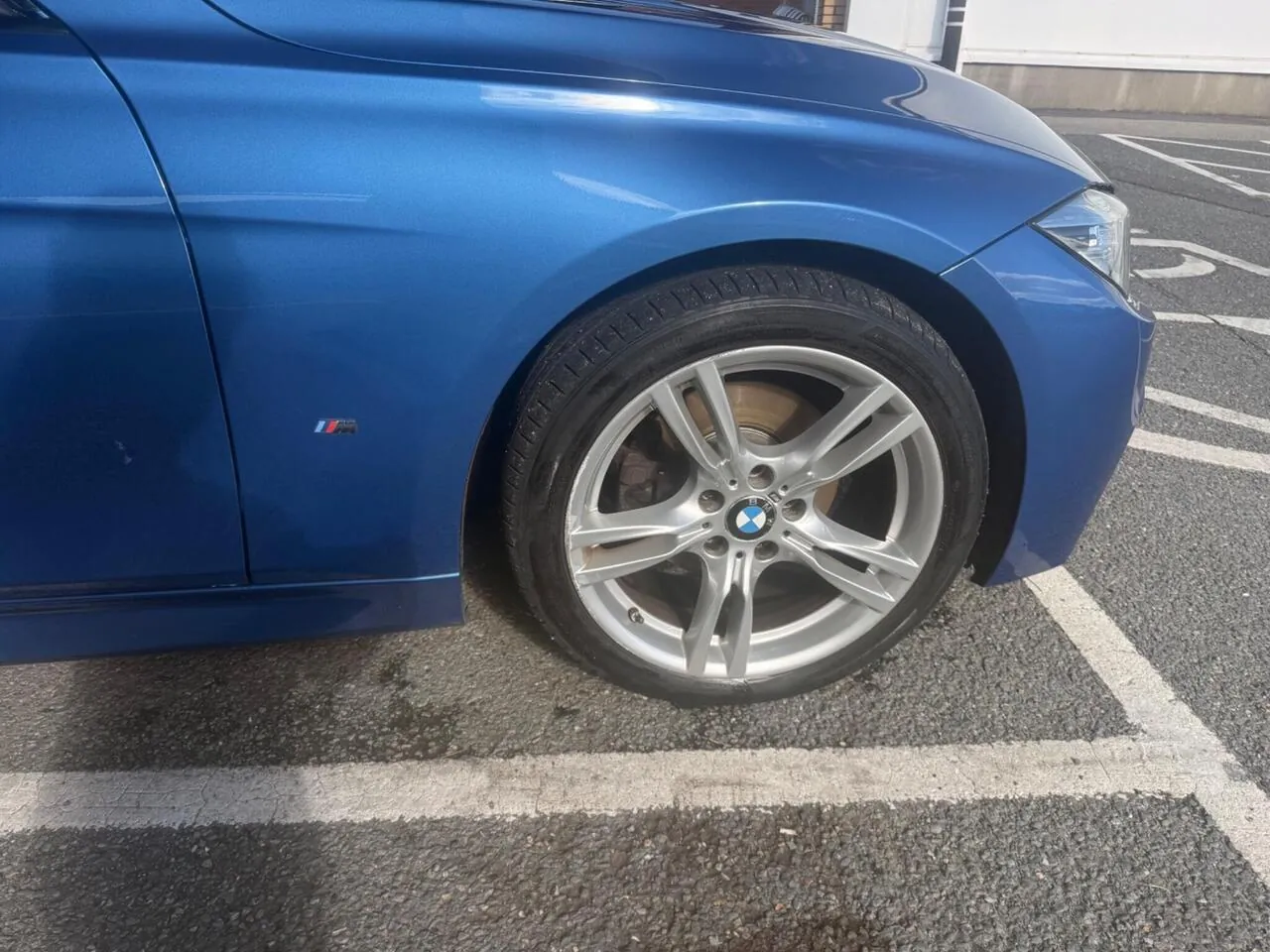 BMW 3 Series 2018 photo 3