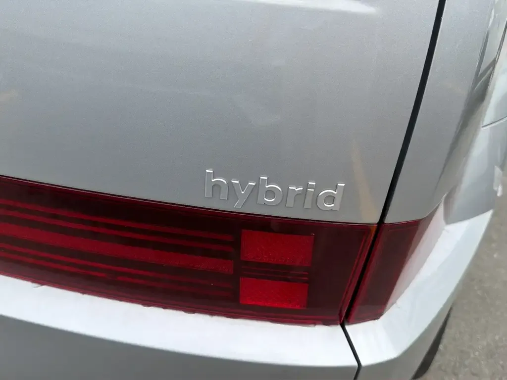 Hyundai Santa Fe 2026 photo 5