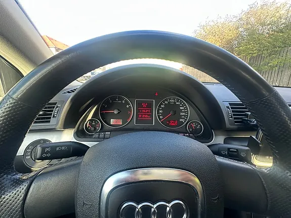 Audi A4 2005 photo 5