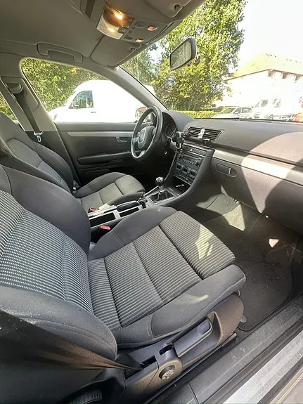 Audi A4 2005 photo 2