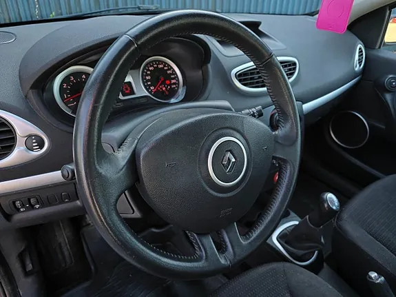 Renault Clio 2009 photo 5
