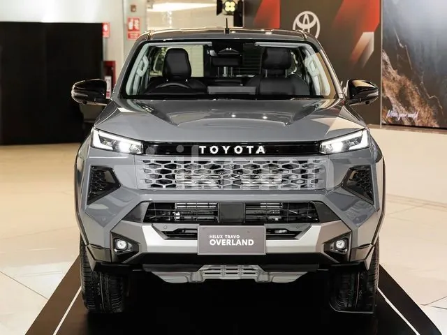 Toyota Hilux 2026 photo 2