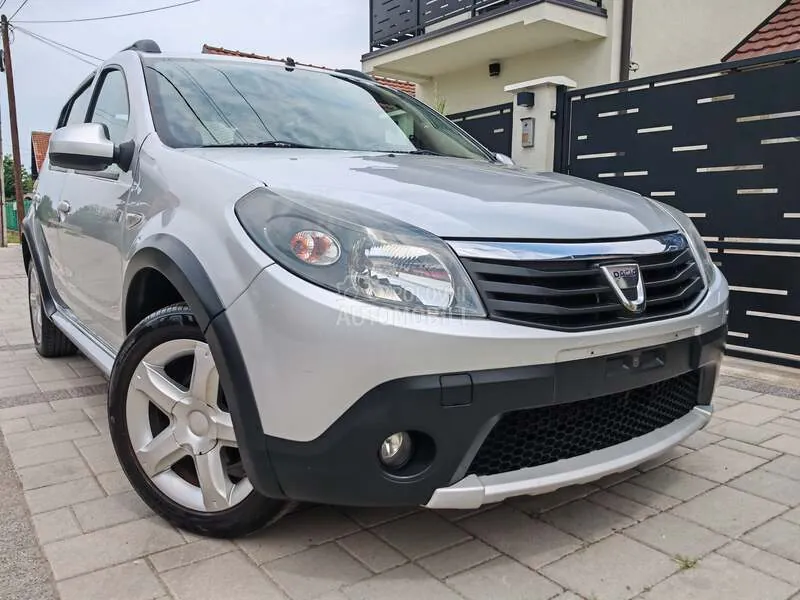 Dacia Sandero 2012 photo 3