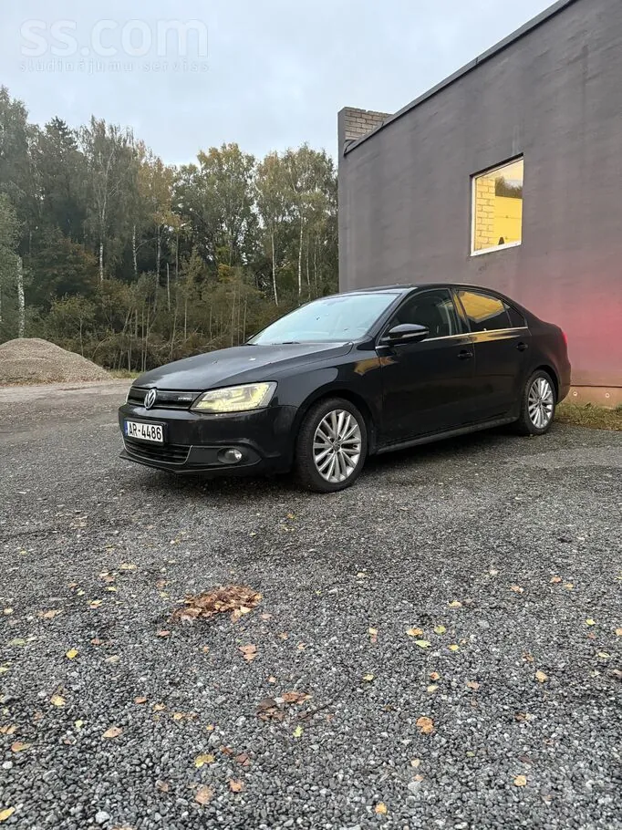 Volkswagen Jetta 2013 photo 3