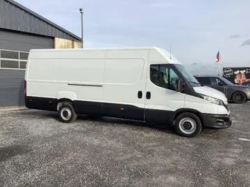 Iveco Daily 2022 photo 3