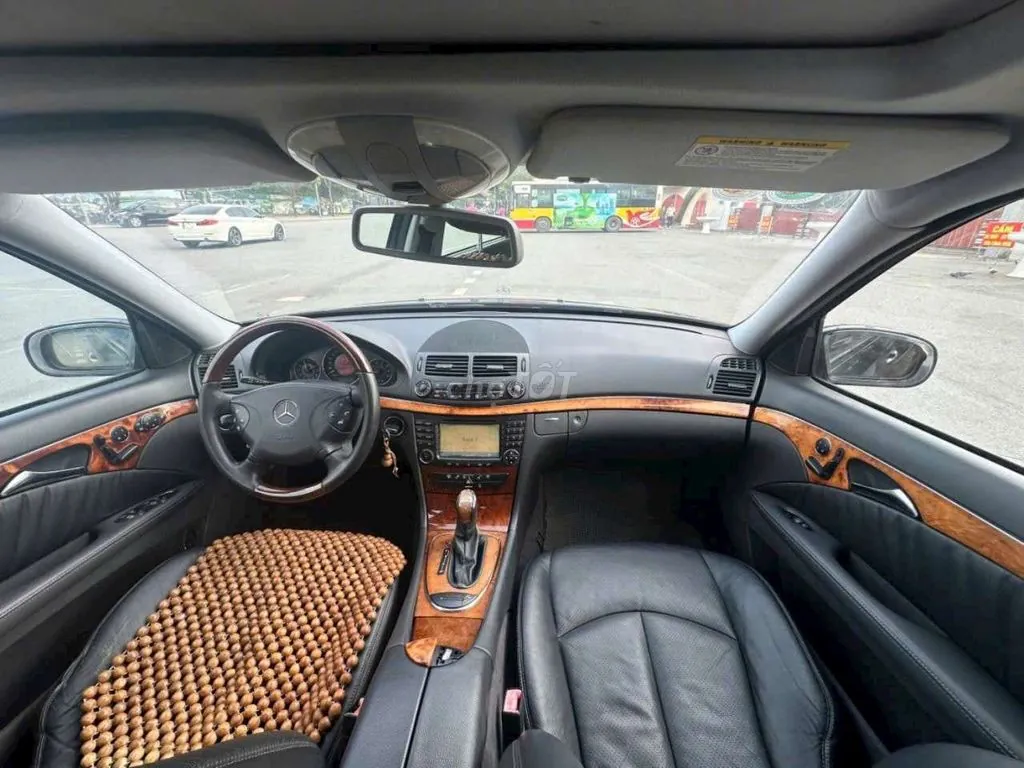 Mercedes-Benz E280 2005 photo 2