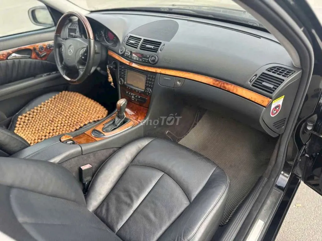 Mercedes-Benz E280 2005 photo 3