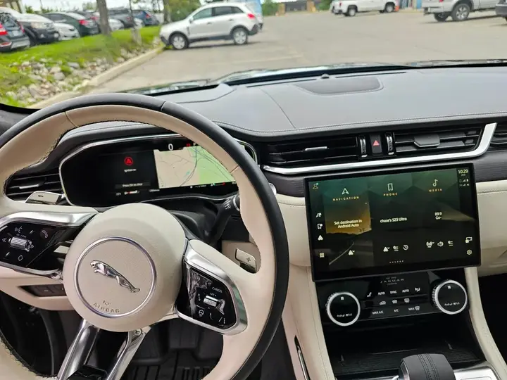Jaguar F-Pace 2024 photo 5
