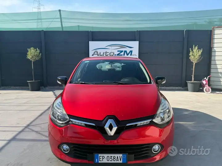 Renault Clio 2013 photo 2