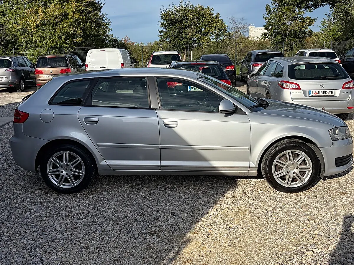 Audi A3 2009 photo 2