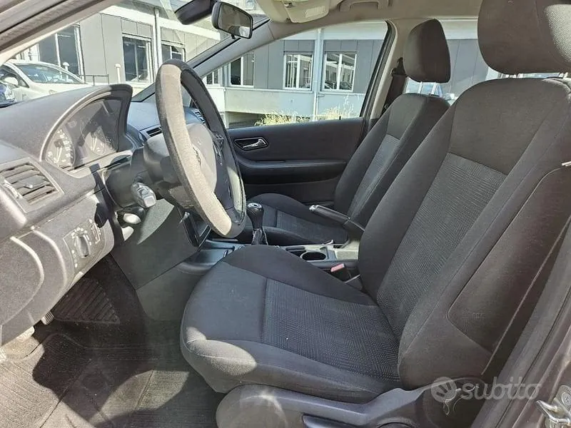 Mercedes-Benz A-Class 2010 photo 5