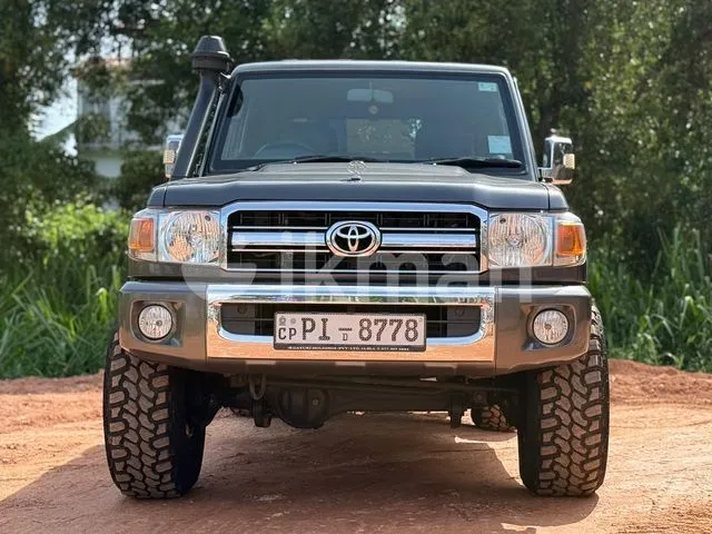 Toyota Land Cruiser 79