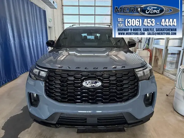 Ford Explorer 2027 photo 2