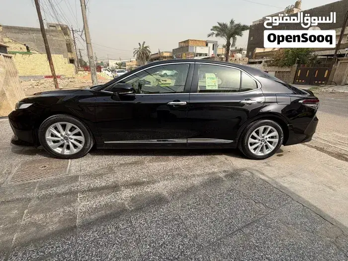 Toyota Camry 2023 photo 2