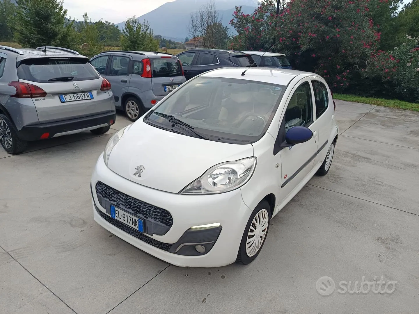 Peugeot 107 2012 photo 2