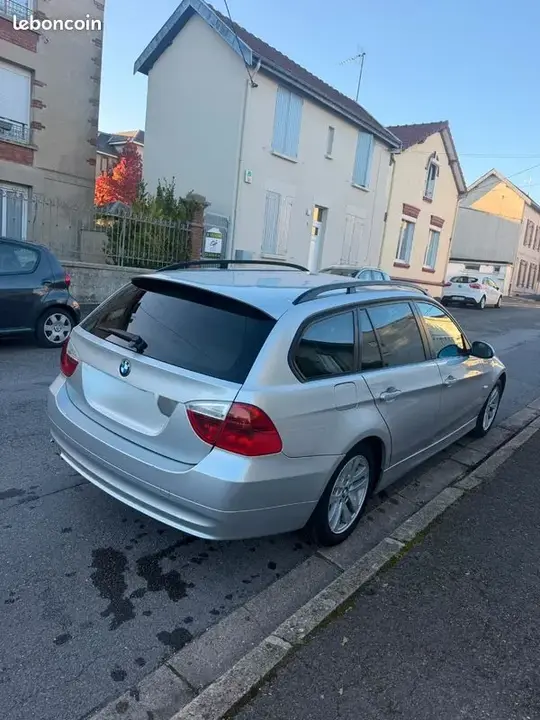 BMW 3 Series 2006 photo 2