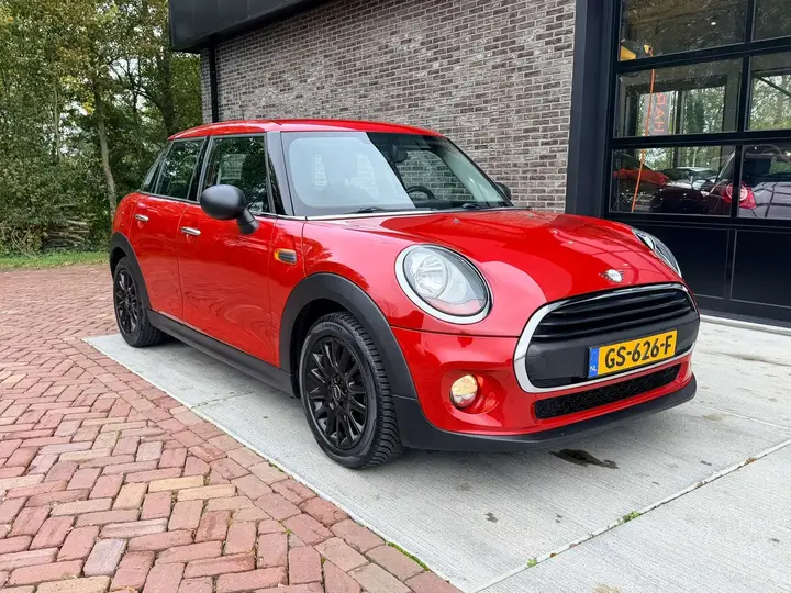 Mini One 2015 photo 5