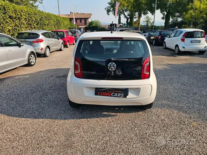 Volkswagen Up 2014 photo 5
