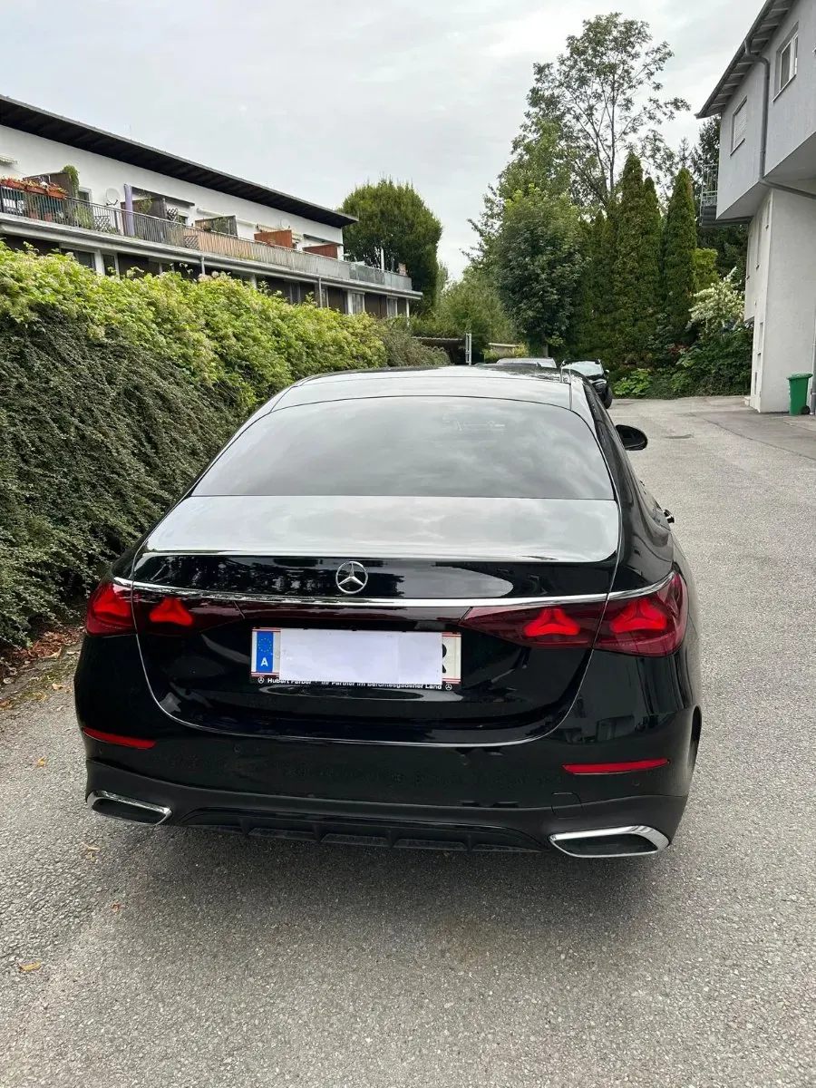 Mercedes-Benz E-Class 2026 photo 2