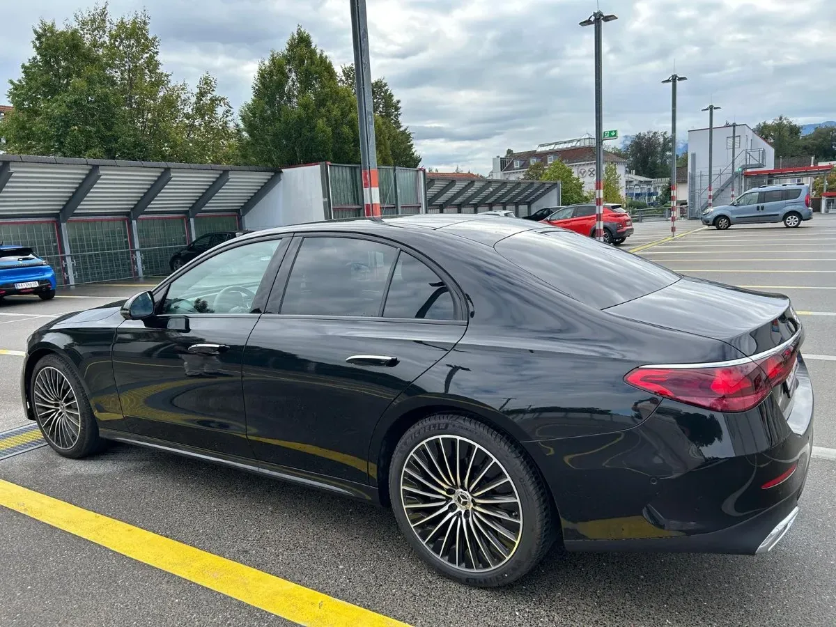 Mercedes-Benz E-Class 2026 photo 3