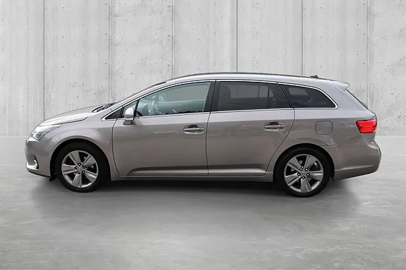 Toyota Avensis 2014 photo 3