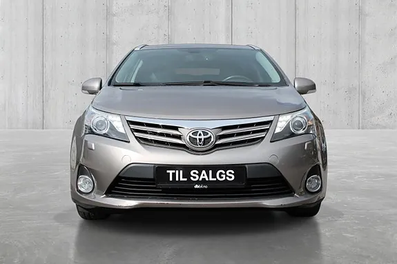 Toyota Avensis 2014 photo 2