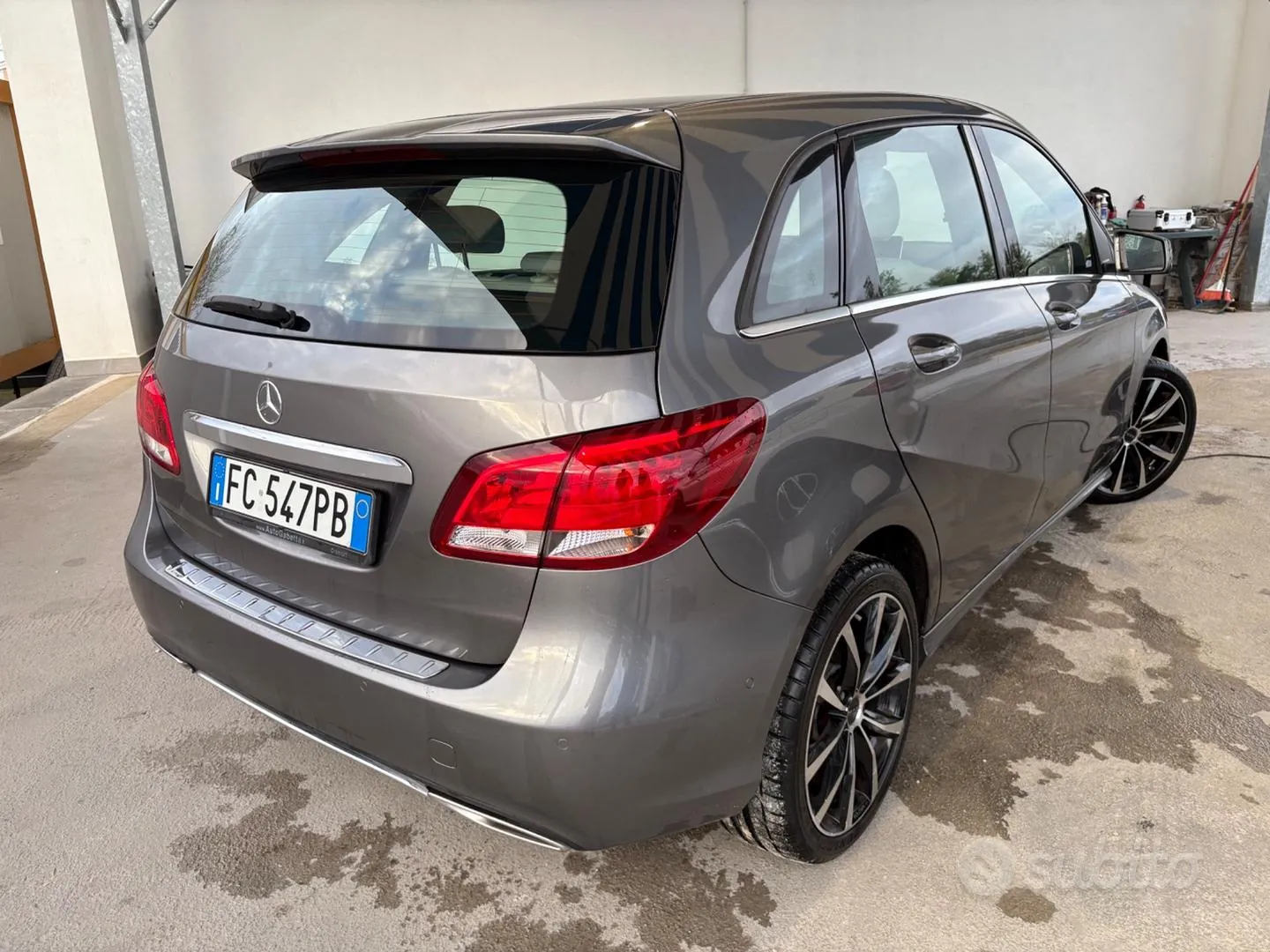 Mercedes-Benz B 180 D Executive 2015 photo 5