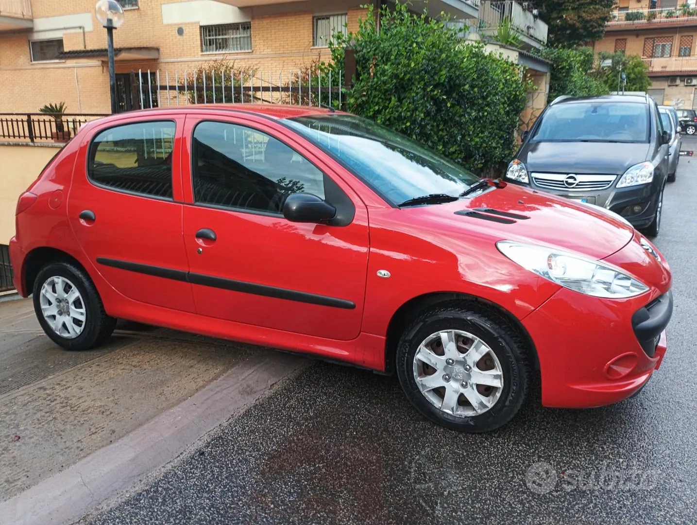 Peugeot 206 2012 photo 2