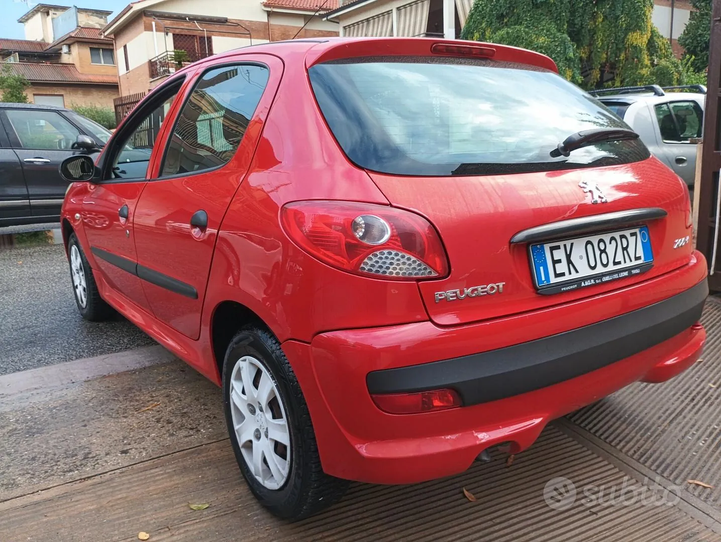 Peugeot 206 2012 photo 4