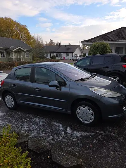 Peugeot 207 2007 photo 2