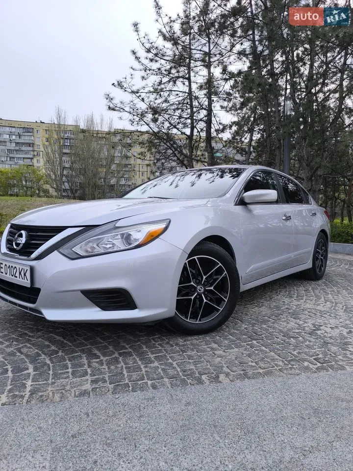Nissan Altima