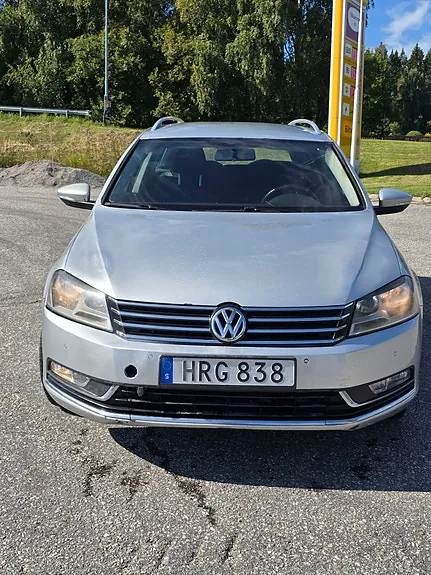 Volkswagen Passat 2013 photo 2
