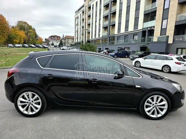Opel Astra J