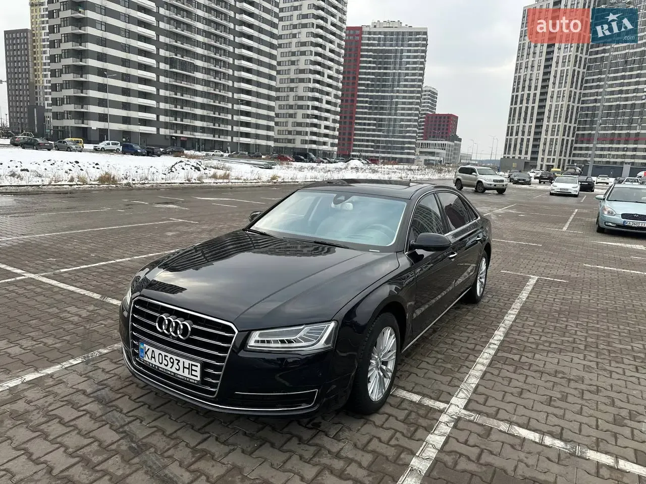 Audi A8 2013 photo 3