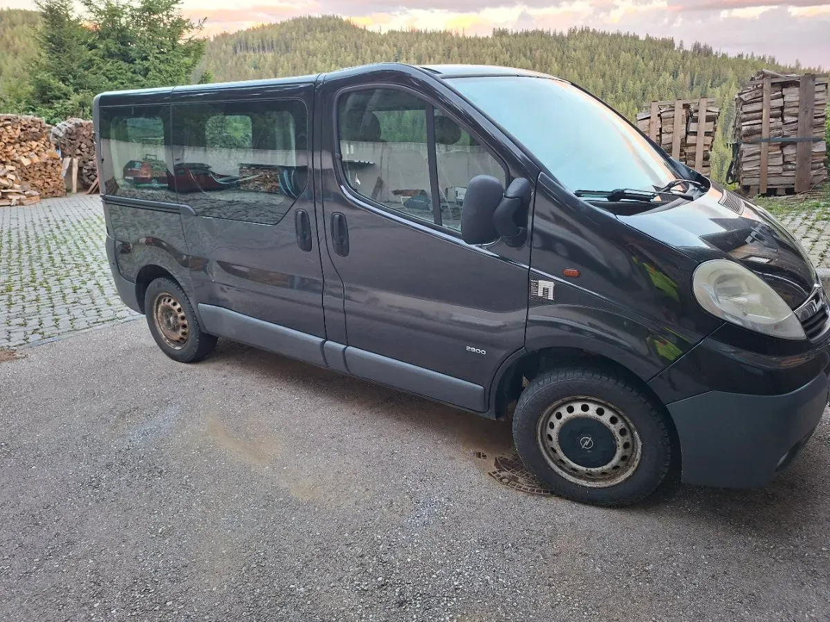 Opel Vivaro 2007 photo 2