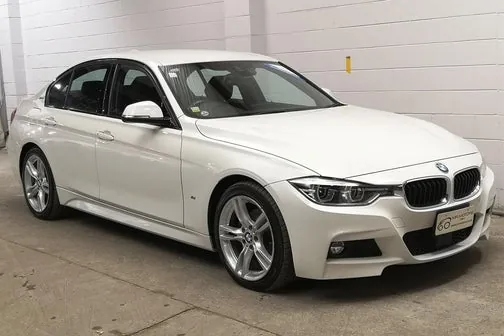 BMW 330E