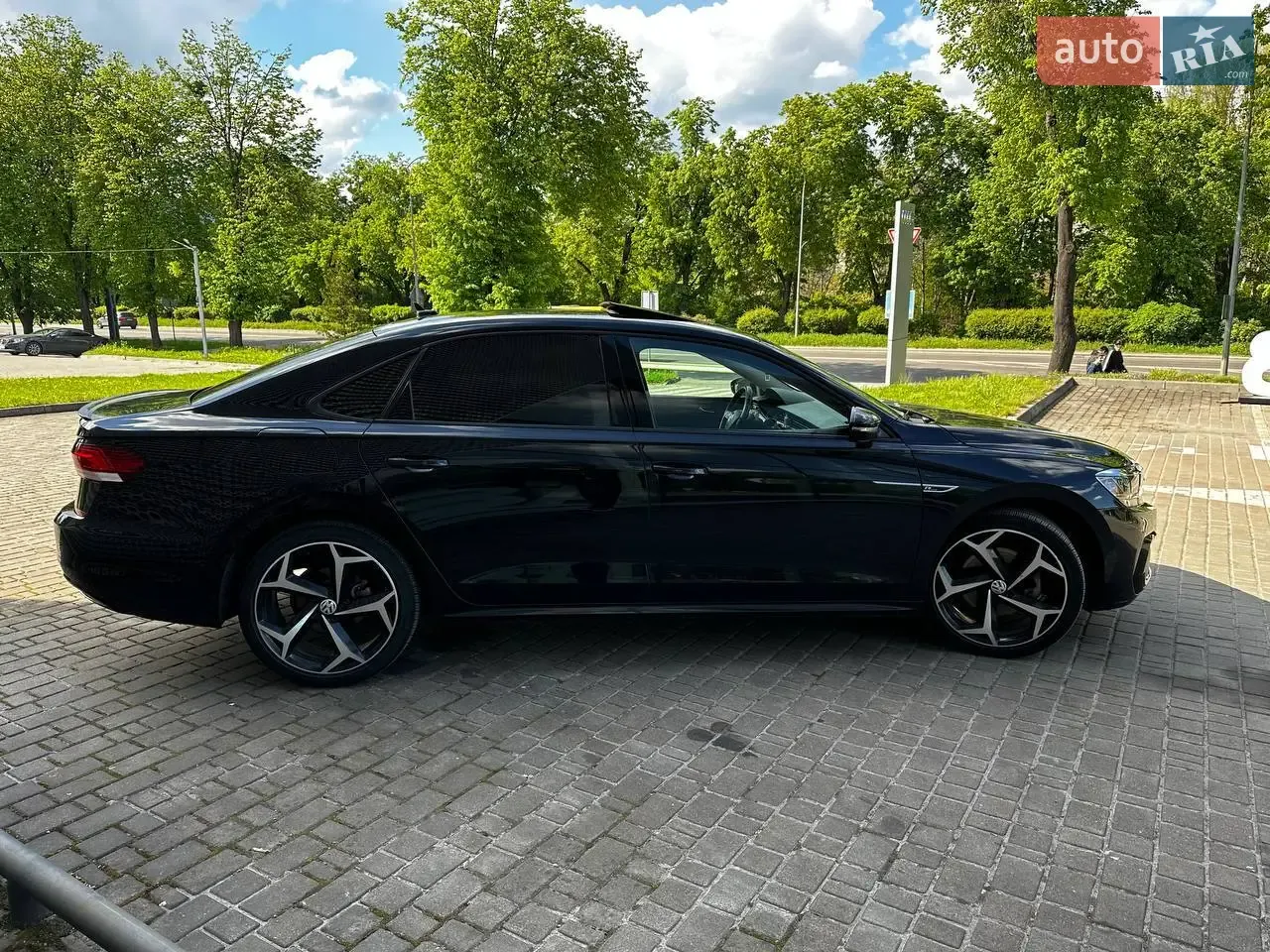 Volkswagen Passat 2020 photo 5