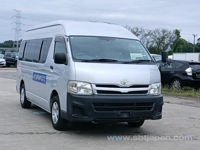Toyota Hiace Commuter Gl